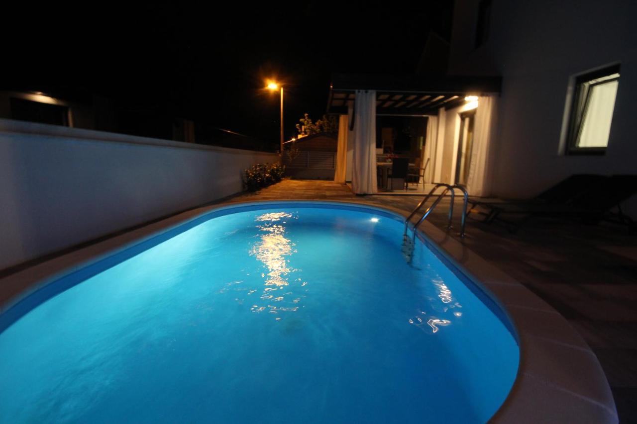 Villa Essenza - Luksuzne Kuce Za Odmor فوديس المظهر الخارجي الصورة